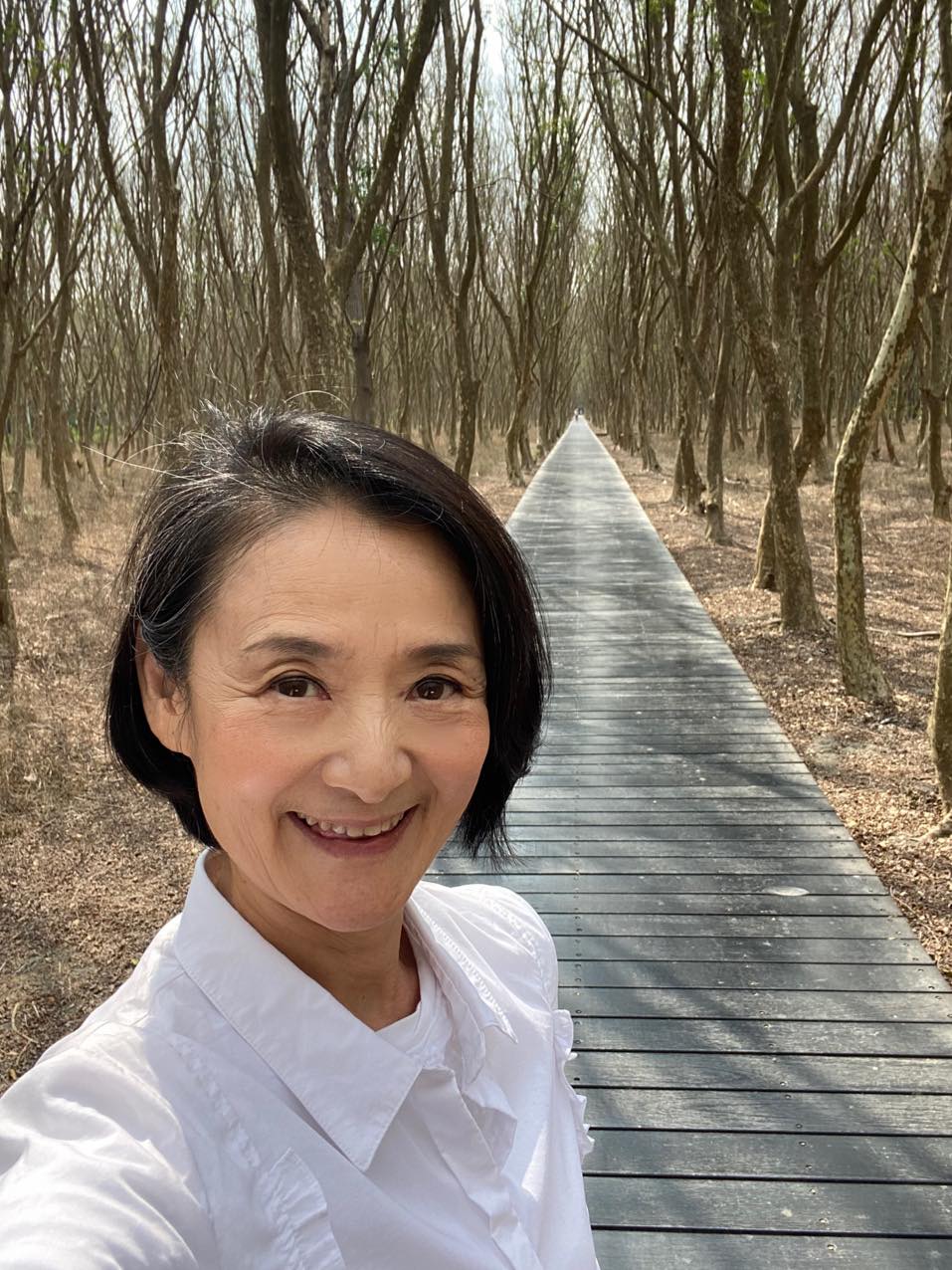 童心未泯的阿嬤！譚艾珍陪女兒帶孫「給他雙倍母愛」絕不插手教育　「臉書打開全金孫照」笑喊：要當新醬的玩伴