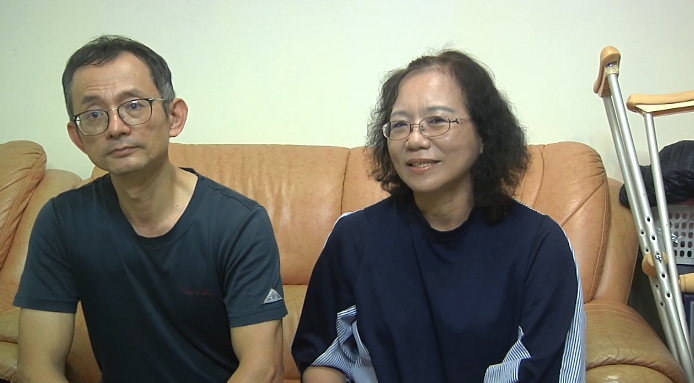 當妳永遠的左腳！蠻牛先生「瞞著家人結婚」照顧獨腳妻　「鼓勵太太追夢」伴她躍上國際舞台