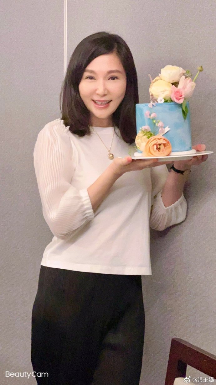 54歲張玉嬿邁入中年「身型胖一號」勤跑健身房　「狀態回春成少女」後半生只為自己活