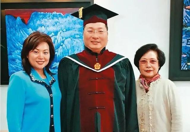 豪門媳難當！為生兒子致「終身不育」　足忍40年「老公卻轉身另覓新歡」：生不出兒子就是女人的錯