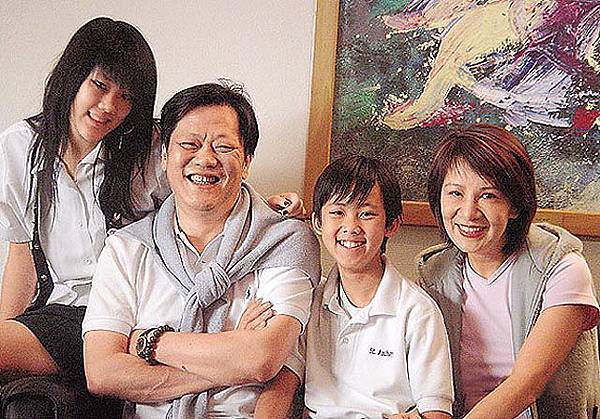 認了爸爸生前難受！倪敏然愛子首談「父煎熬工作狀態」公開業界心酸幕後　「走前赴美留最後囑託」藏滿滿父愛