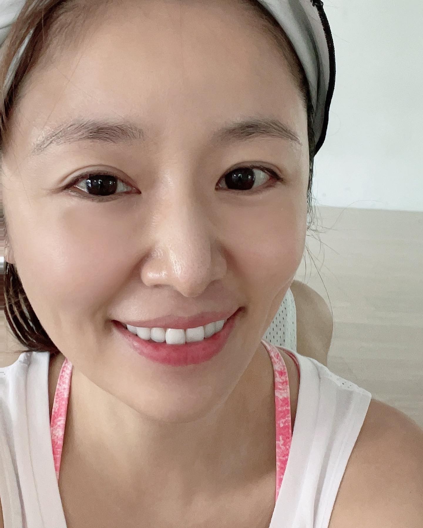 真實狀態現形！林心如宅在家笑喊「要吃就要動」　罕見曬「大汗淋漓素顏照」網一面倒驚喊：確定45歲？