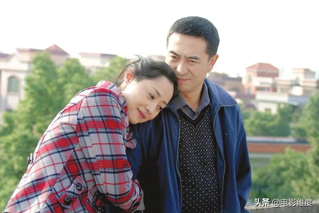結了3次婚！她51歲攜子「再嫁第一任丈夫」吃回頭草　繼子是「當紅明星」母子感情也很好
