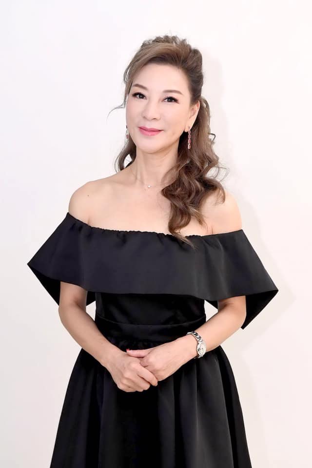 為家人打拼40年！楊繡惠國中畢業「代阿西扛家計」拚四房寵爸媽　56歲砸千萬「宣布新身分」粉絲全嗨翻