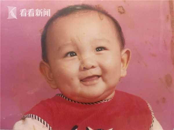 保姆因迷信「拐走僱主兒子」！養育26年後主動送回　孩子生母卻表示：早在22年前就「找回兒子」