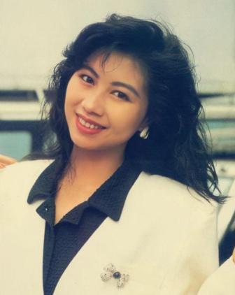 3結2離！她曾紅過邱淑貞「卻遭前夫曝一週要10次」事業受挫　47歲三婚「再嫁初戀」擁豪車無數