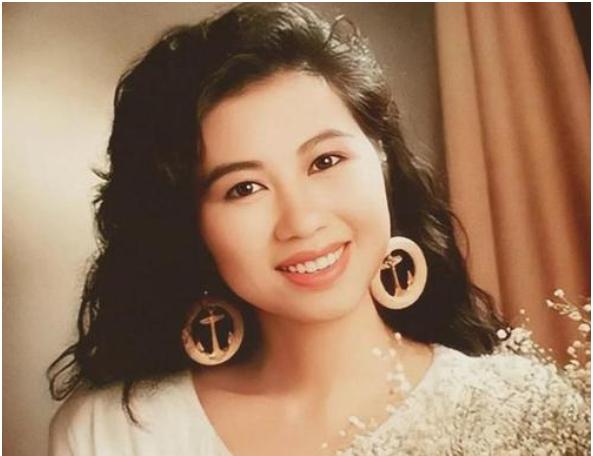 3結2離！她曾紅過邱淑貞「卻遭前夫曝一週要10次」事業受挫　47歲三婚「再嫁初戀」擁豪車無數