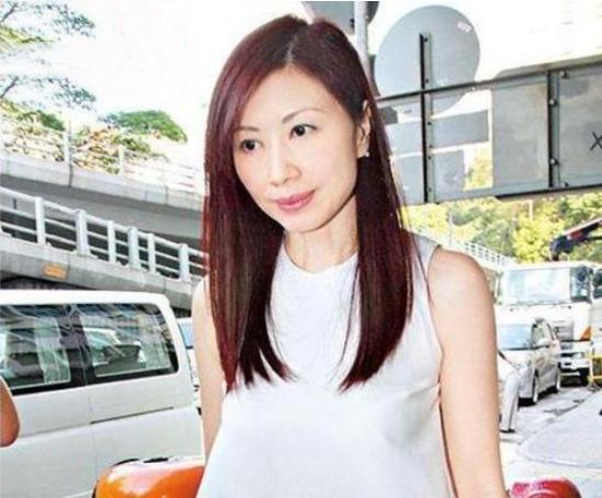3結2離！她曾紅過邱淑貞「卻遭前夫曝一週要10次」事業受挫　47歲三婚「再嫁初戀」擁豪車無數