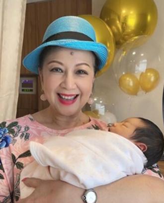 終於能享福！71歲女星「抱金孫燦笑」送7千萬豪宅娶媳　當年尪拋家棄子「一手帶大3兒女」苦盡甘來