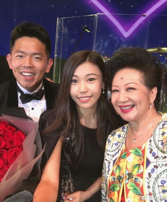 終於能享福！71歲女星「抱金孫燦笑」送7千萬豪宅娶媳　當年尪拋家棄子「一手帶大3兒女」苦盡甘來