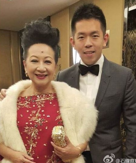 終於能享福！71歲女星「抱金孫燦笑」送7千萬豪宅娶媳　當年尪拋家棄子「一手帶大3兒女」苦盡甘來