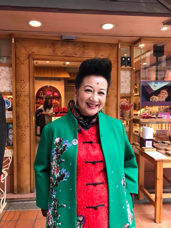 終於能享福！71歲女星「抱金孫燦笑」送7千萬豪宅娶媳　當年尪拋家棄子「一手帶大3兒女」苦盡甘來