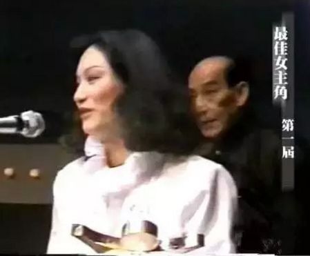 3歲起街頭要飯10年！惠英紅自曝「被說長相醜」 抑鬱曾吞100顆葯　為等初戀61歲至今單身