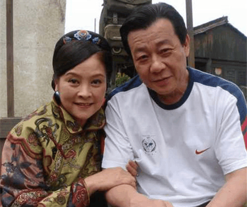 寇世勳擁兩老婆「同住樓上下」仨人和平共處　歷經小中風「手術9小時」大病後更珍惜：能醒來很幸運