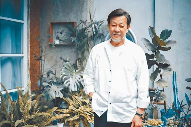 寇世勳擁兩老婆「同住樓上下」仨人和平共處　歷經小中風「手術9小時」大病後更珍惜：能醒來很幸運
