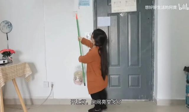 身高僅120公分！28歲袖珍女孩「求職處處碰壁」被笑從不放棄　人小志氣高「靠自己買下第一棟房」活出漂亮人生