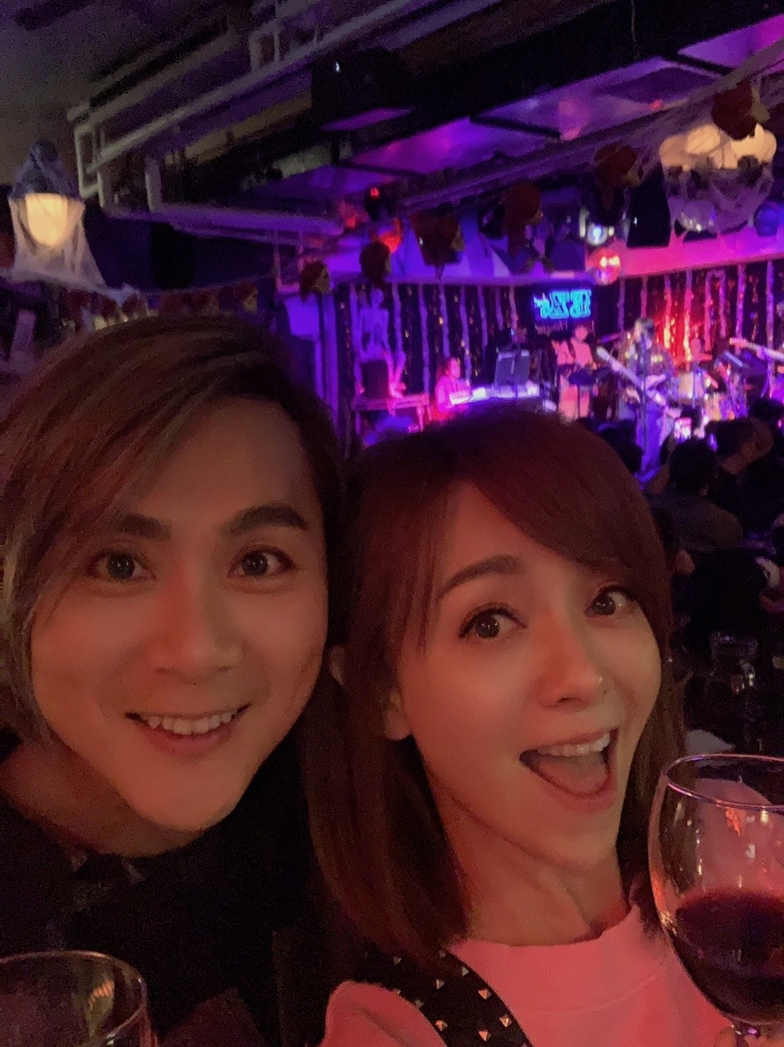 懷上第3胎？王仁甫驚曝「老婆5個月了」她羞吐實情　季芹嘆「在廁所思考很久」：能撐下去嗎