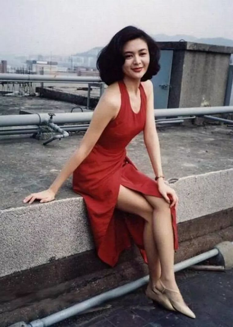 將原配逼到流產！關之琳「再談高爾夫球事件」：除了自渡，他人愛莫能助　時隔28年獨白：自己沒主動