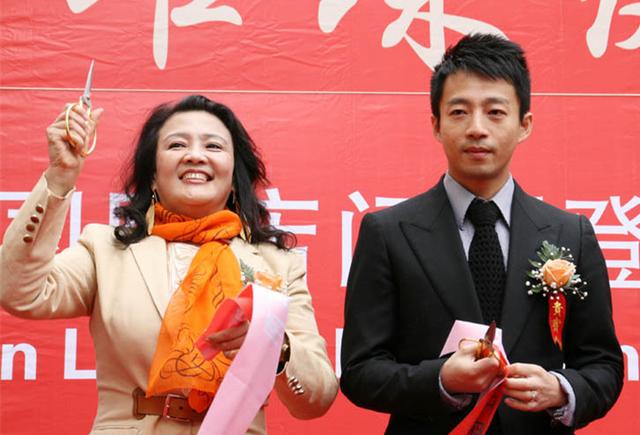靠美貌征服5個男人 ！大S曾揚言男朋友「只要長得帥」　公開「斷10年婚姻」老公卻不知情