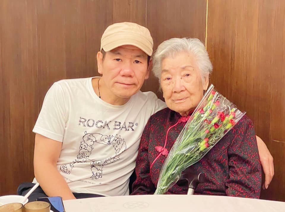 為子女超前部署！趙傳快滿60「仍拚老命賺錢」目標替孩子存千萬　已安排老後「被外傭推太沒尊嚴」：不想他們看見