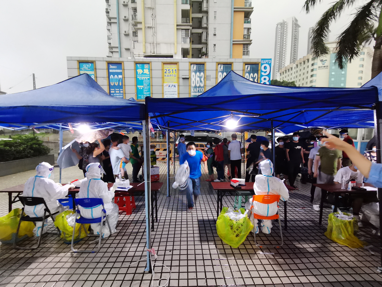 請你們喝！防疫醫護到「便利店買飲料」被拒收款　離開還獲「老闆娘暖心叮囑」網讚：最美瞬間