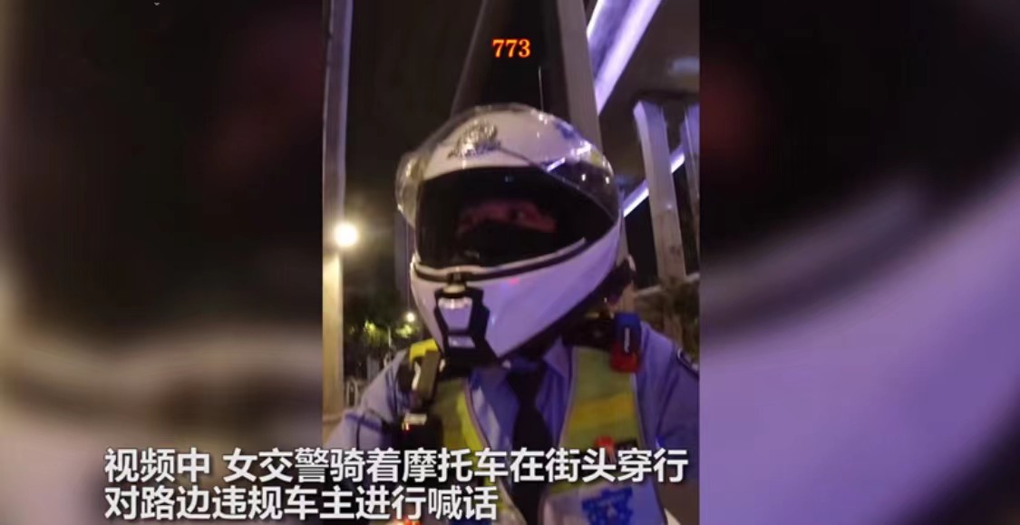 女騎警路邊「喊話違規車主」走紅！溫柔獨特執勤畫面曝光　「甜美聲線」令網友淪陷：根本聽不夠　