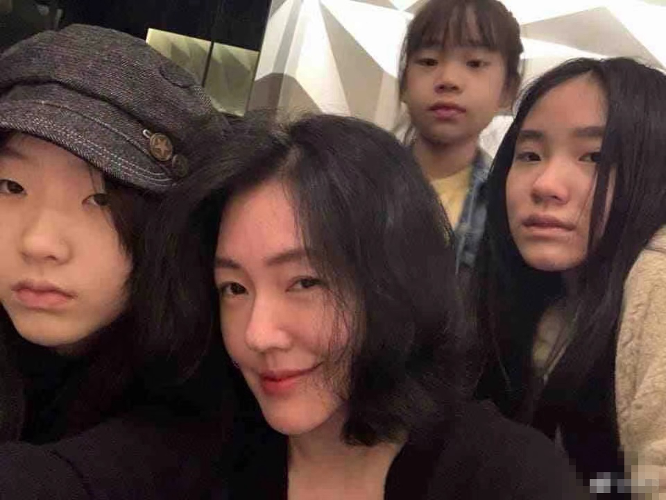 偏心大女兒！小S承認「只因她長得美」　愛不動許老三「連婆婆都看不下去」：你有排擠她