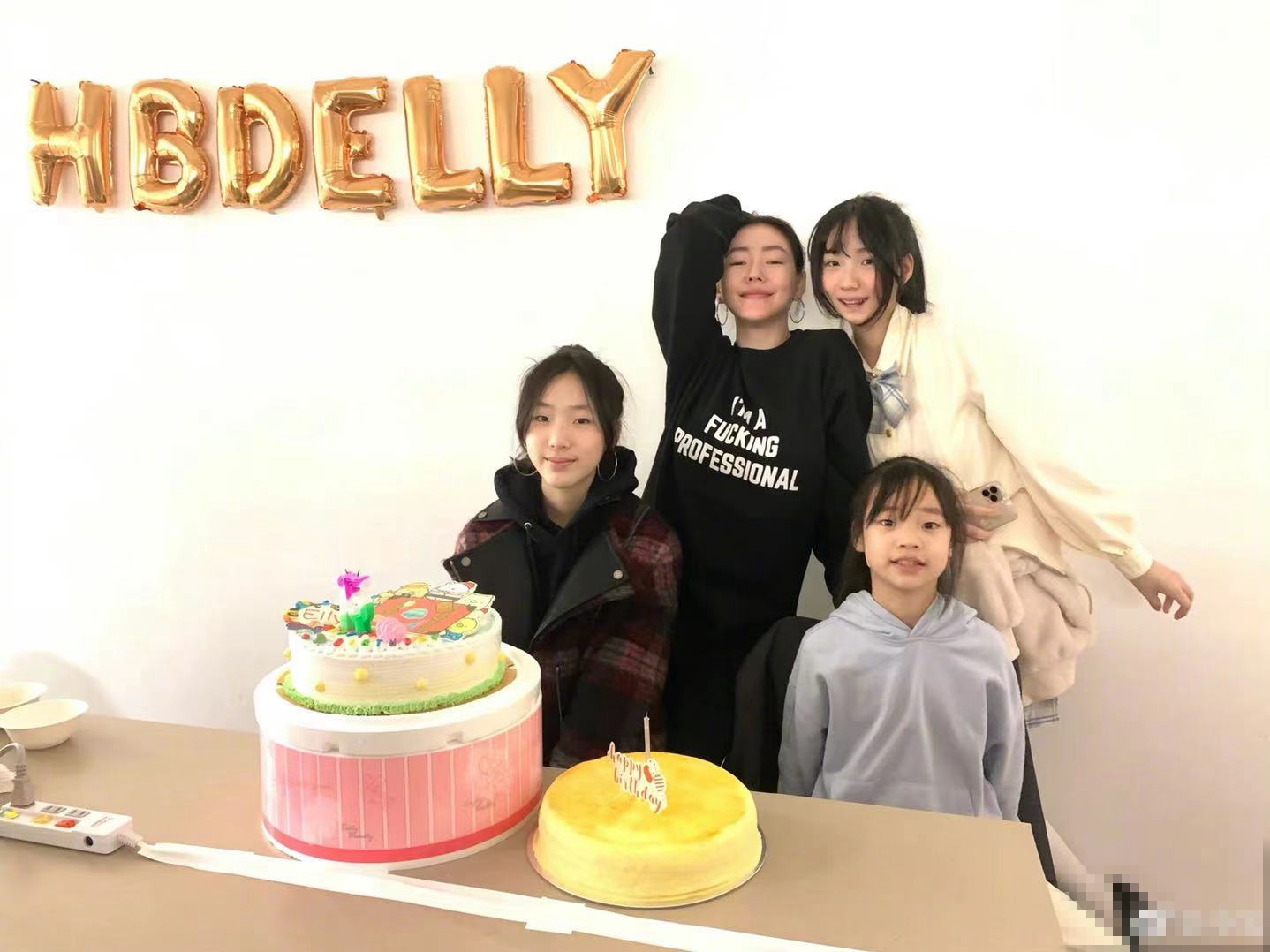 偏心大女兒！小S承認「只因她長得美」　愛不動許老三「連婆婆都看不下去」：你有排擠她