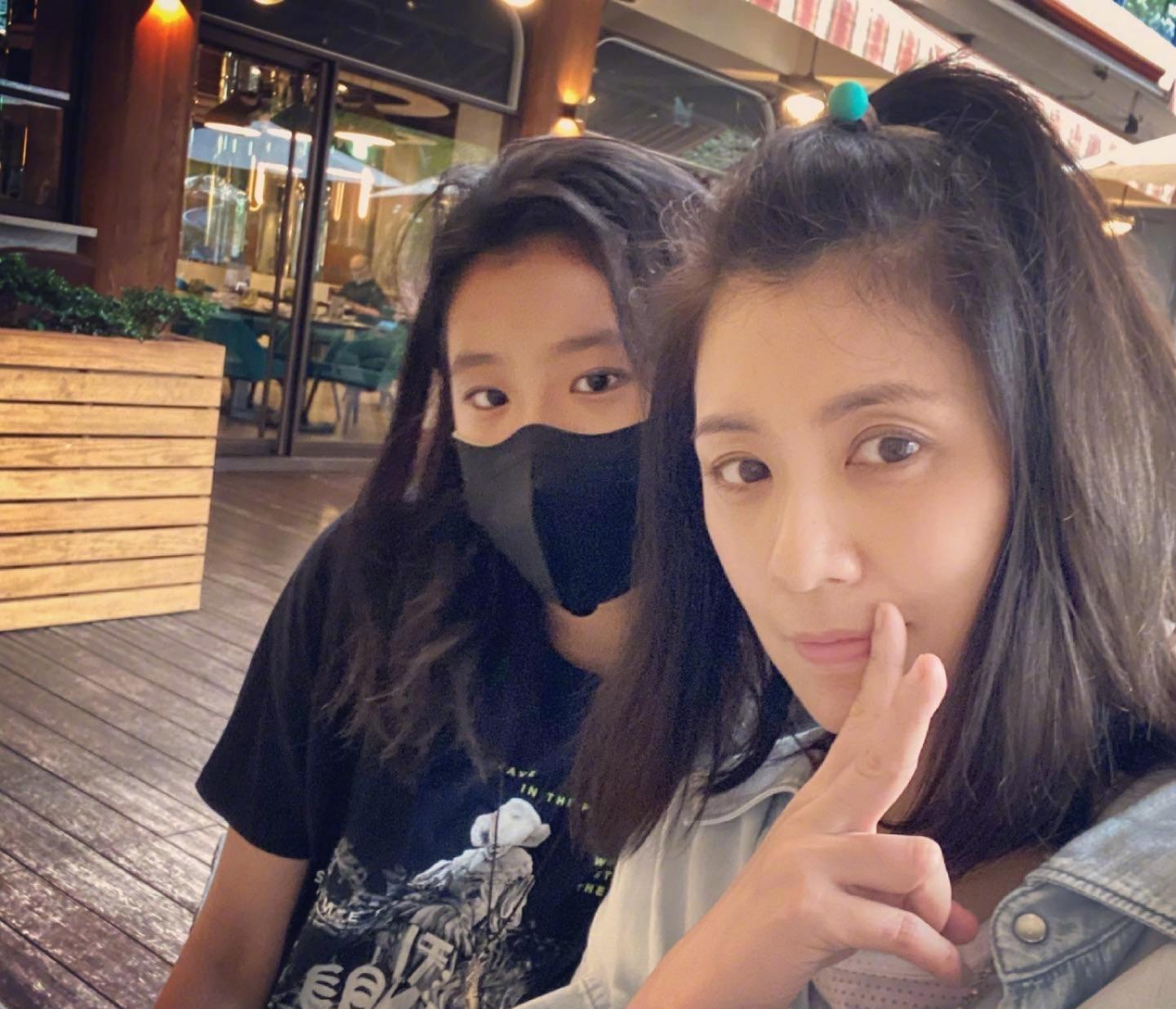不堪入目！賈靜雯大女兒發文：我被威脅了　賈靜雯報警 「透露女兒狀態」：很多小孩子中招