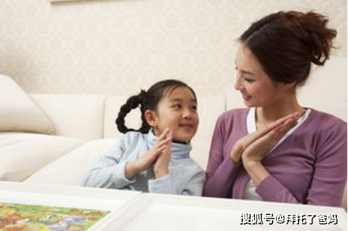「兒大避母」很重要！媽媽當著兒子面換衣服　兒子天真一句話「讓媽媽焦慮不已」