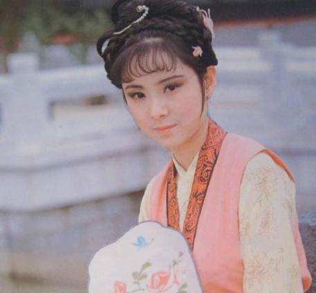 被丈夫寵愛23年！「從未做過家務」連內衣都是丈夫洗 　丈夫被關後「她為夫還債3000萬」 