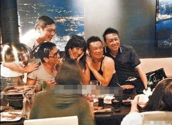 超大膽！她公然與4名猛男調情「舉動豪放」　  曾大膽評價「羅志祥吻技」：像章魚吸盤一樣強勁