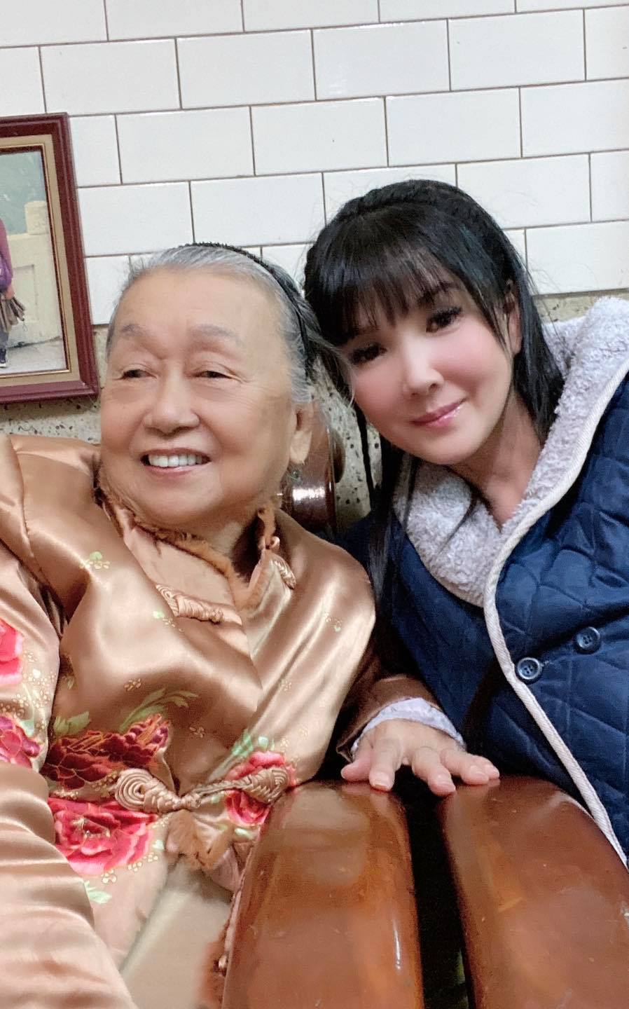 大姊是我第二個媽媽！丁國琳未婚產女「謝姊姊代母職」照顧女兒　「一封親筆信」讓她淚崩：把我女兒教得好好