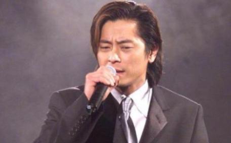 曾紅過四大天王！被妻拋棄「窮到和女兒吃一個蛋」     兒子「不識自己」13年後他現狀如何？