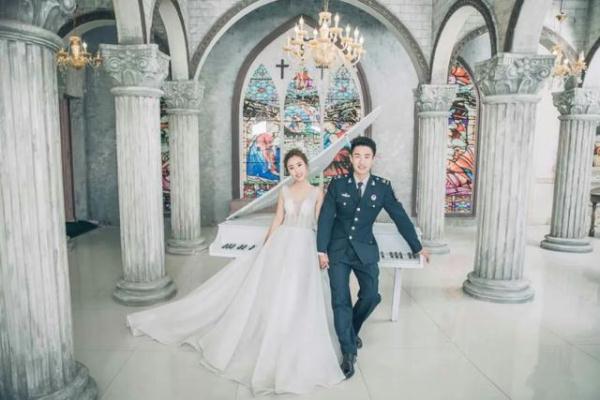 婚禮途中「新郎突然消失」賓客全錯愕　沒想到「最後結局神逆轉」他坦言：重來一次還是會做！