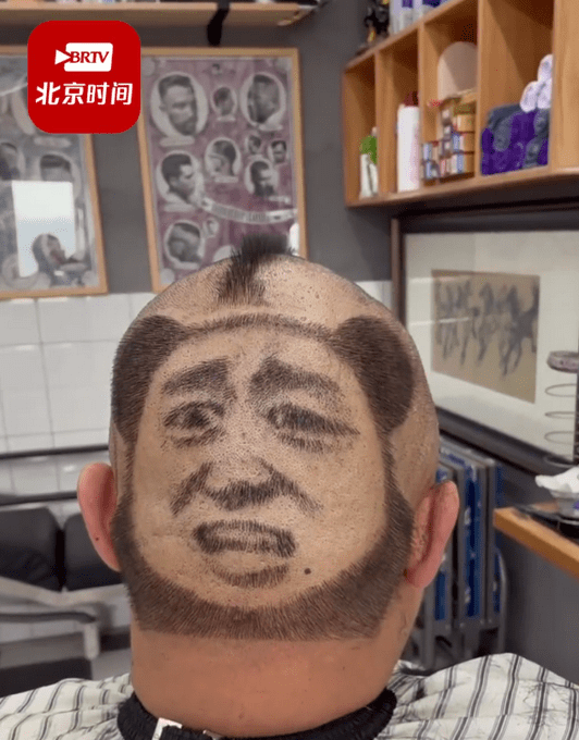 高手在民間！創意理髮老師「顧客頭上作畫」走紅　超喜感「熊貓頭表情包」圖案網笑：真的不會挨揍嗎？