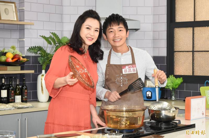 更年期吃盡苦頭！張鳳書坦言「身體出問題躺2個月」　節目收攤「人生進入新階段」轉念找回目標