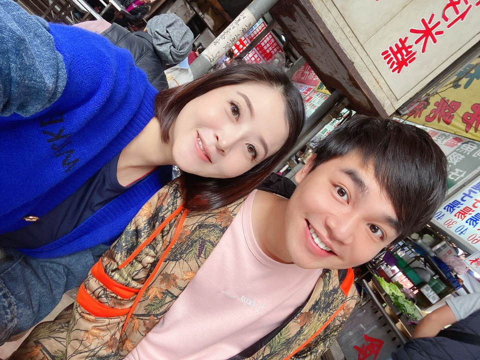 阿卡將滿3個月大！李亮瑾兒子連哭5小時「鄰居都崩潰」夫妻哄到天亮　「兒常吐奶」張峰奇嘆：帶孩子真的好累