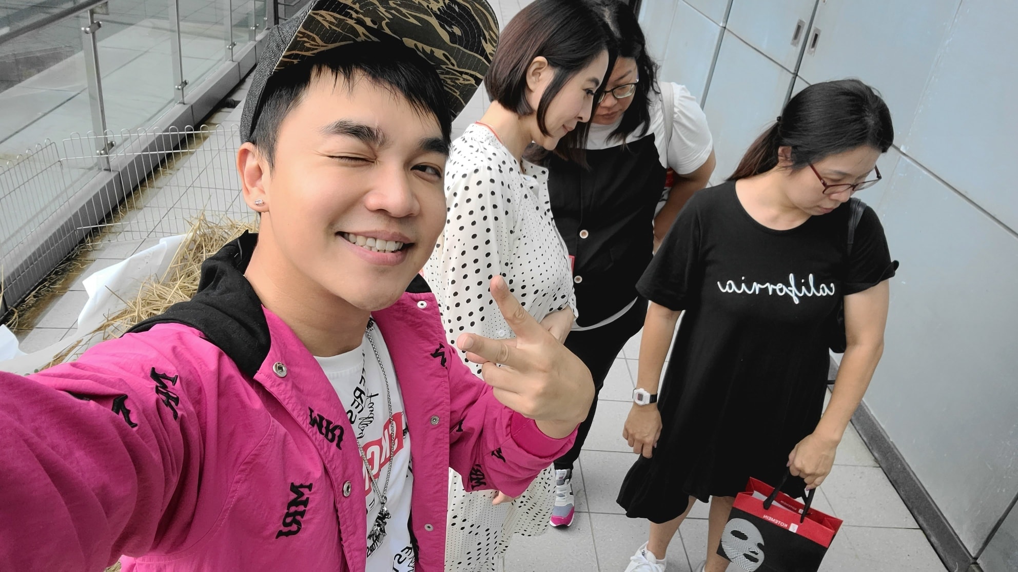 阿卡將滿3個月大！李亮瑾兒子連哭5小時「鄰居都崩潰」夫妻哄到天亮　「兒常吐奶」張峰奇嘆：帶孩子真的好累