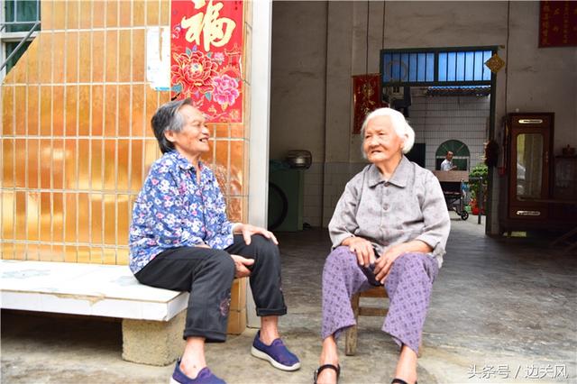 岳父就是我爸爸！孝順女婿「悉心照顧癱床上岳父」長達12年　白天上班「晚上照顧3長輩」甘之如飴