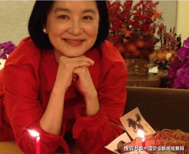 幾乎不用出門！66歲林青霞「11億豪宅」大如皇宮　家裡有球場和菜園「3個傭人」為其梳妝