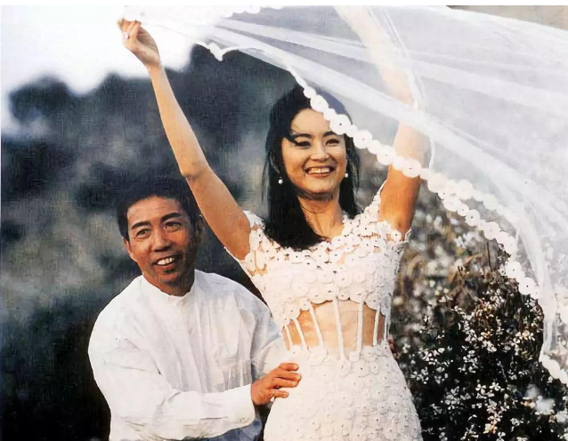 幾乎不用出門！66歲林青霞「11億豪宅」大如皇宮　家裡有球場和菜園「3個傭人」為其梳妝