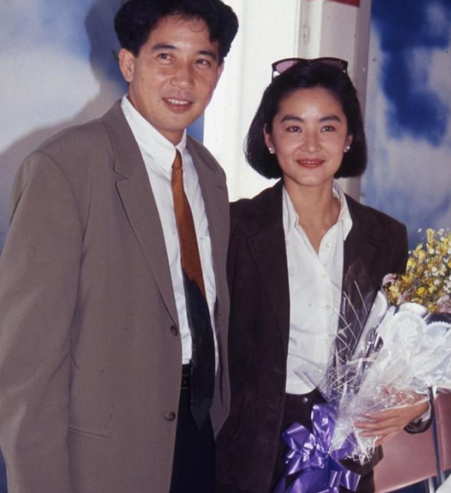 幾乎不用出門！66歲林青霞「11億豪宅」大如皇宮　家裡有球場和菜園「3個傭人」為其梳妝