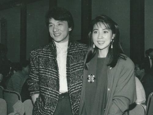 感情生變？成龍退出妻子所在公司「曾冷落林鳳嬌20年」　她擊敗鄧麗君「逼退吳綺莉」獲20億遺產