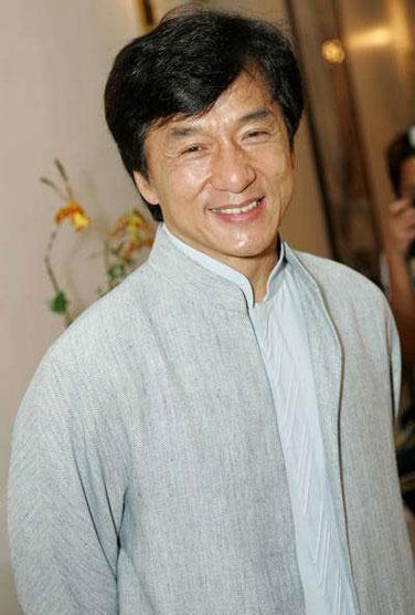 感情生變？成龍退出妻子所在公司「曾冷落林鳳嬌20年」　她擊敗鄧麗君「逼退吳綺莉」獲20億遺產