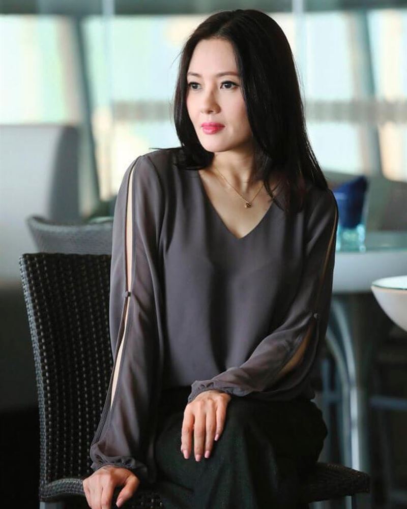 穿回衣服的女神!李麗珍「擺脫豔星形象」實力登上雙料影后 「曬台灣旅遊照」55歲凍齡美翻❤️