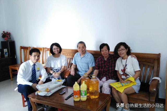 終於能好好維繫！71歲爺爺退休後「到處拜訪親友串門子」　久而久之「問題卻變得更多」嘆：晚年該學著獨處