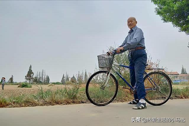終於能好好維繫！71歲爺爺退休後「到處拜訪親友串門子」　久而久之「問題卻變得更多」嘆：晚年該學著獨處