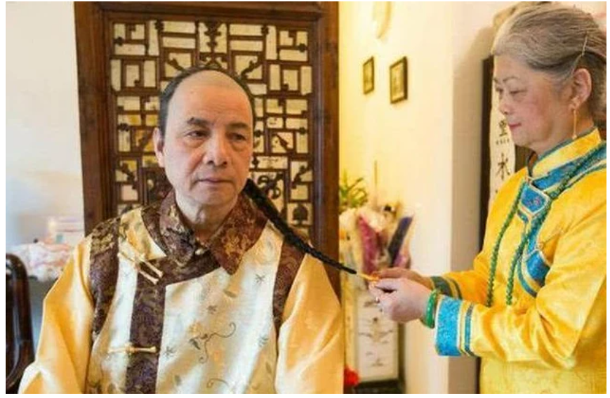 沉迷阿哥​夢！慈禧後人「上相親節目」為自己選妃　還要求「觀眾下跪」網：他的一生更荒唐