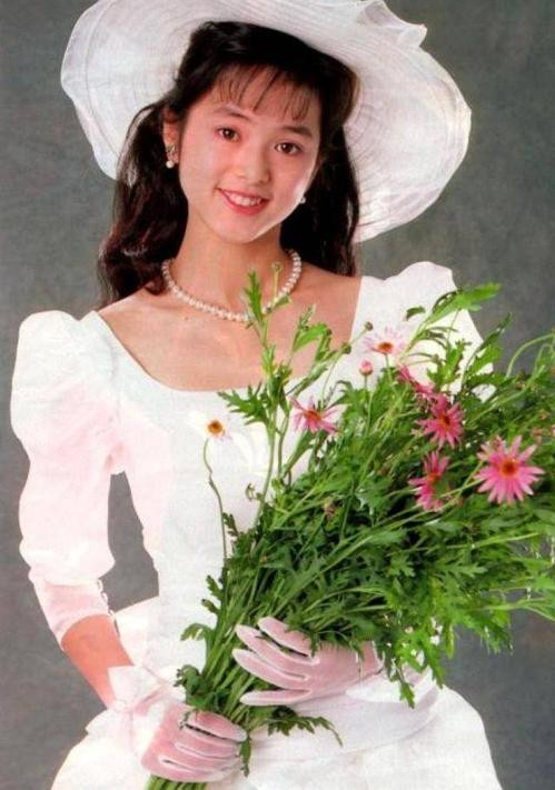 需求異於常人？22歲被豪門丈夫控訴「對私生活苛索無度」　離婚身敗名裂做售樓小姐：很感謝他